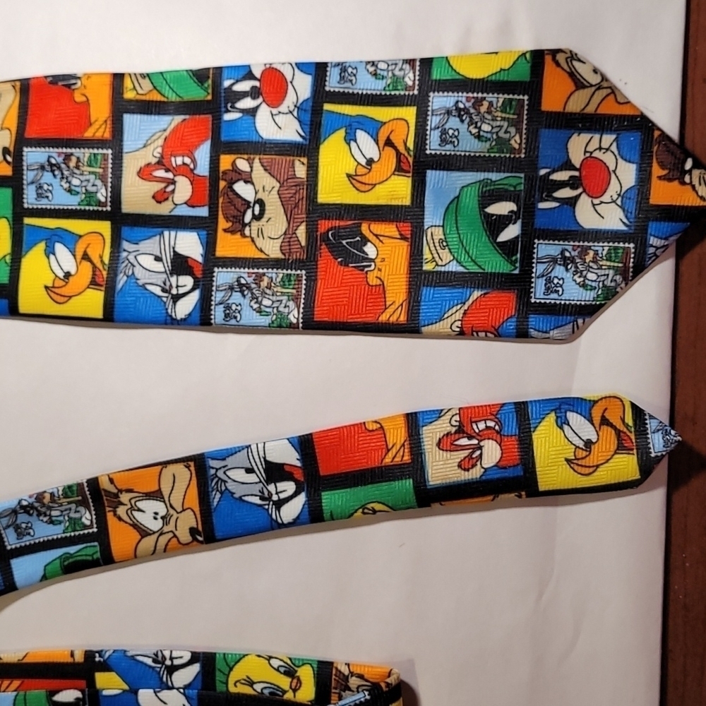 Men's Looney Tunes Neck Tie